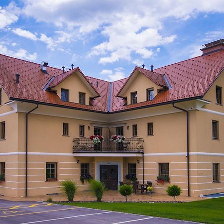 Bed & Breakfast Karun ツェルクニェ・ナ・ゴレニスケム エクステリア 写真