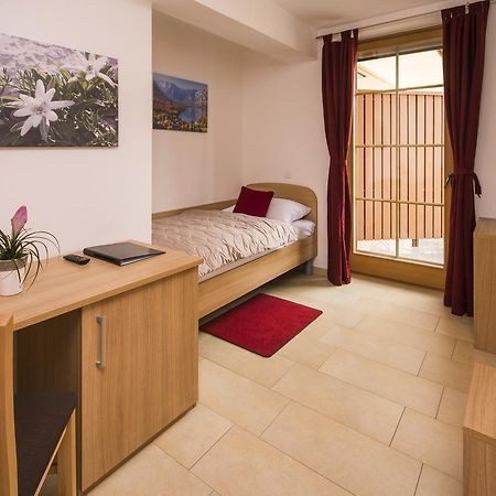 Bed & Breakfast Karun ツェルクニェ・ナ・ゴレニスケム エクステリア 写真